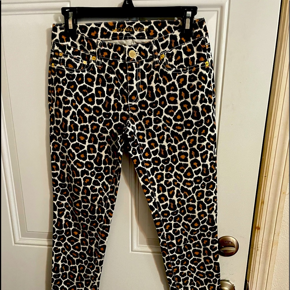 Mk leopard capris size 00 like new